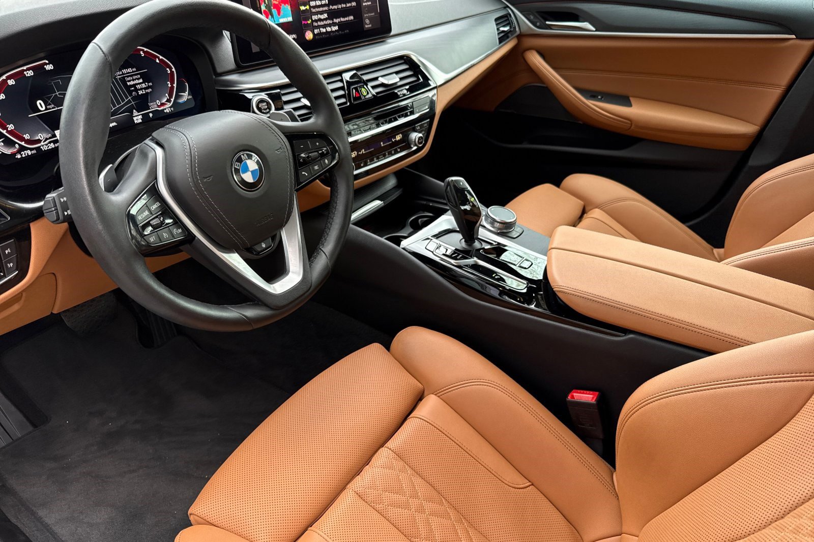Certified 2023 BMW 540i w/ Premium Package image 11