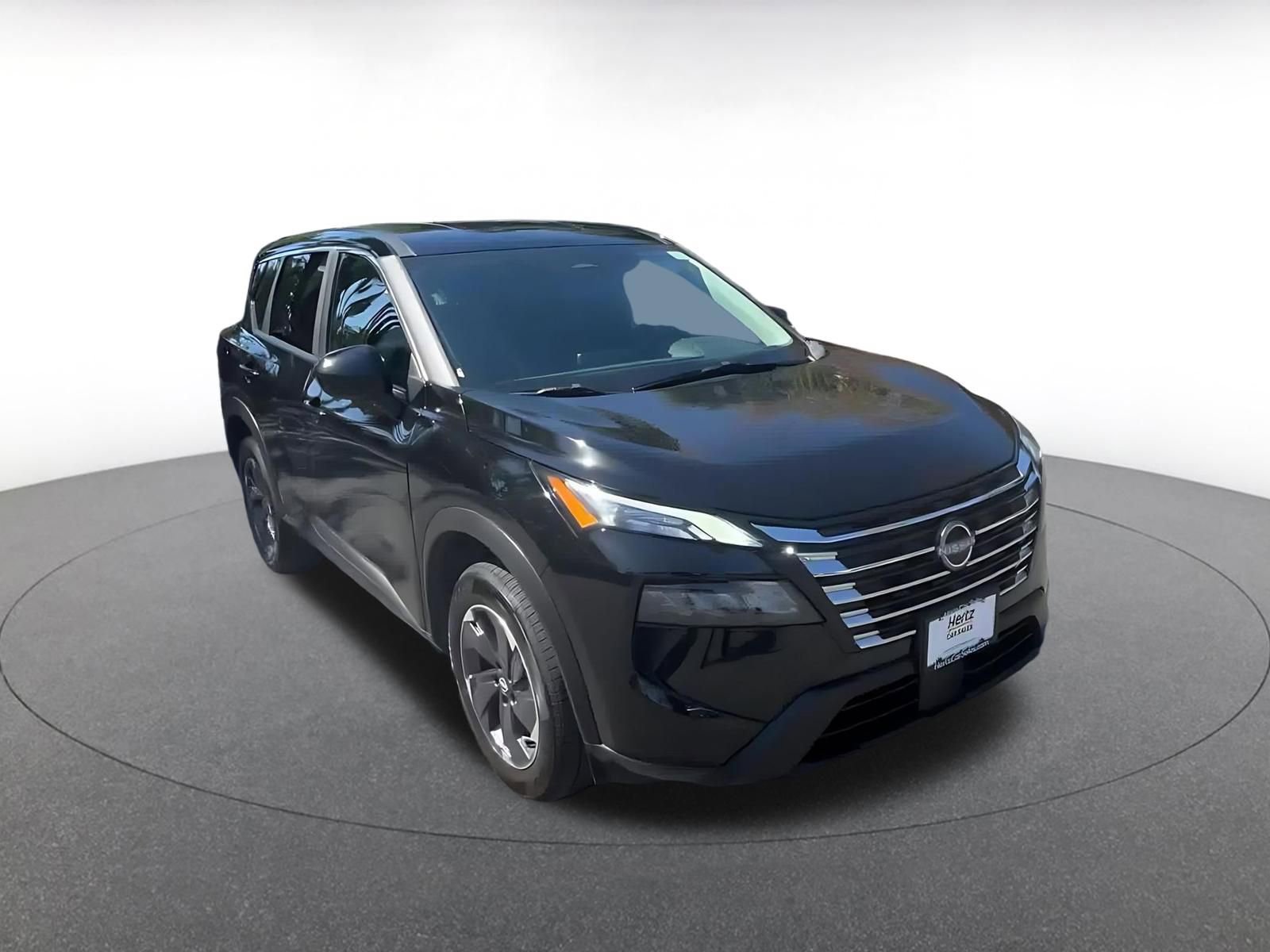 Used 2025 Nissan Rogue SV image 3