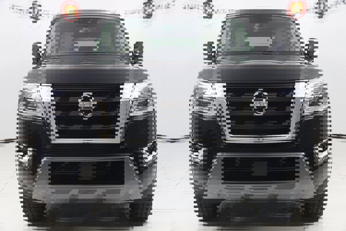 Used 2024 Nissan Armada SL w/ Captain's Chairs Package image 54