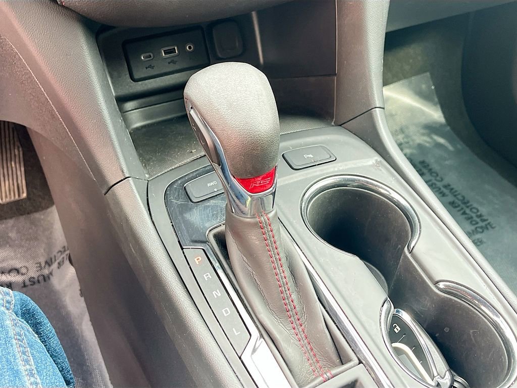 Used 2024 Chevrolet Equinox RS w/ LPO, Floor Liner Package image 16