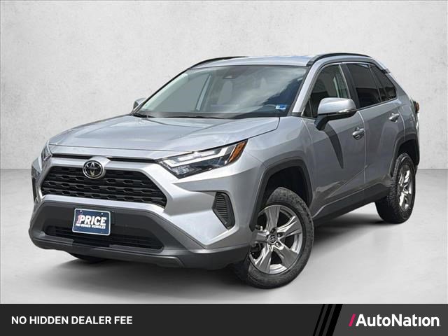 Used 2025 Toyota RAV4 XLE AWD/4WD image 1