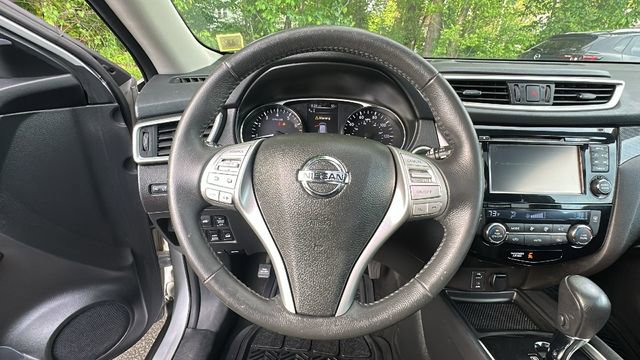 Used 2016 Nissan Rogue SL w/ SL Premium Package AWD/4WD image 13