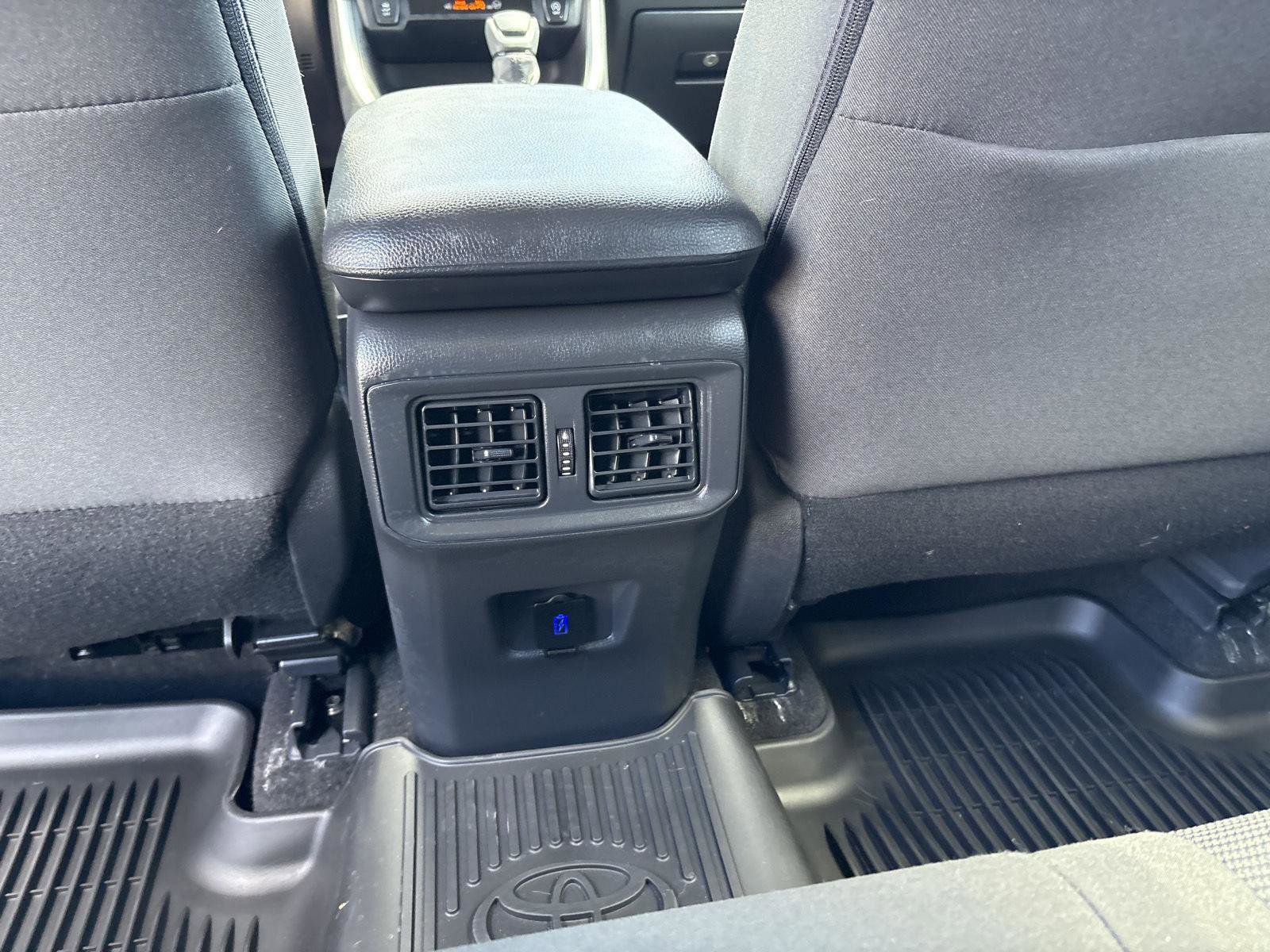 Used 2023 Toyota RAV4 LE AWD/4WD image 24