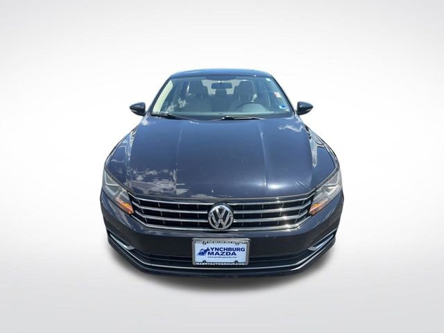 Used 2018 Volkswagen Passat 2.0T SE FWD image 9