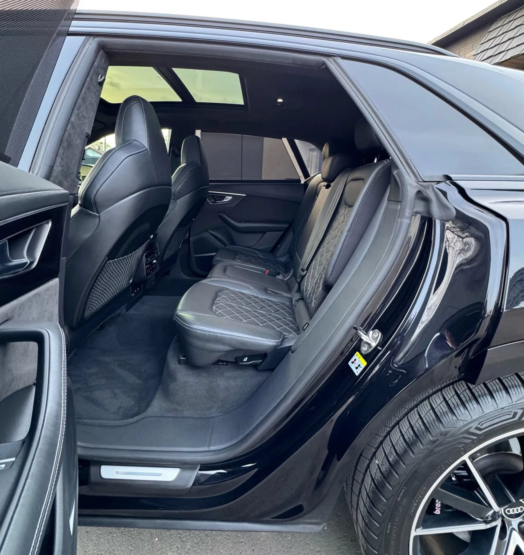 Used 2021 Audi SQ8 Prestige AWD/4WD image 16