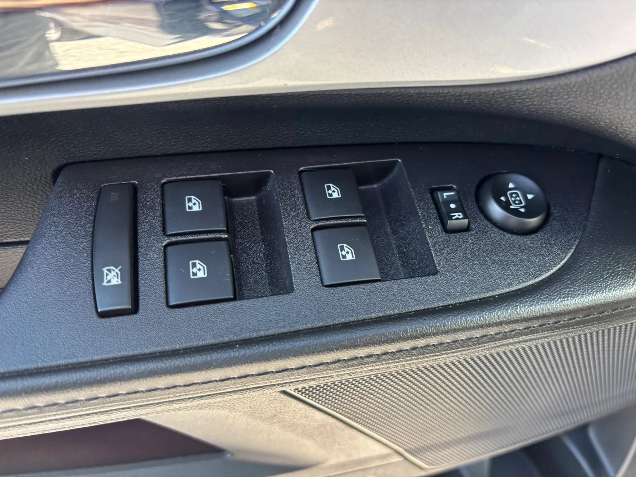 Used 2016 Chevrolet Equinox LS FWD image 18