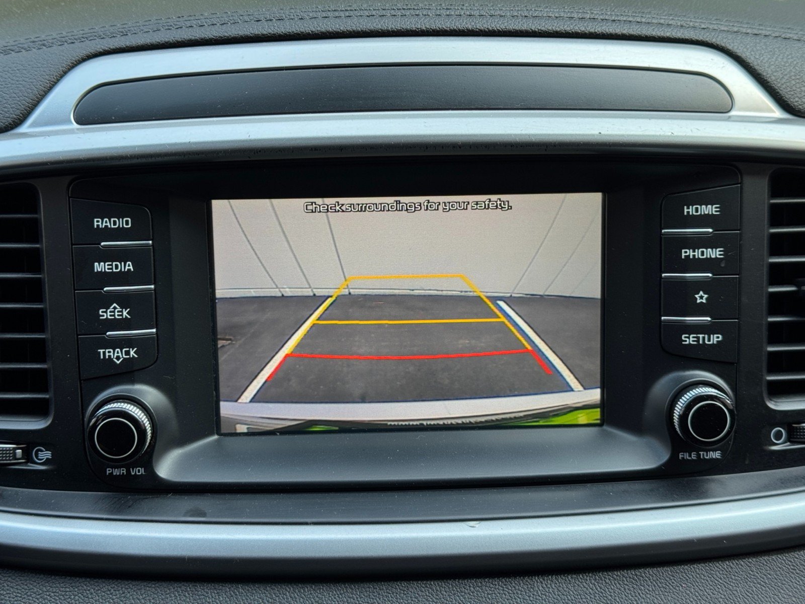 Used 2020 Kia Sorento S FWD image 24