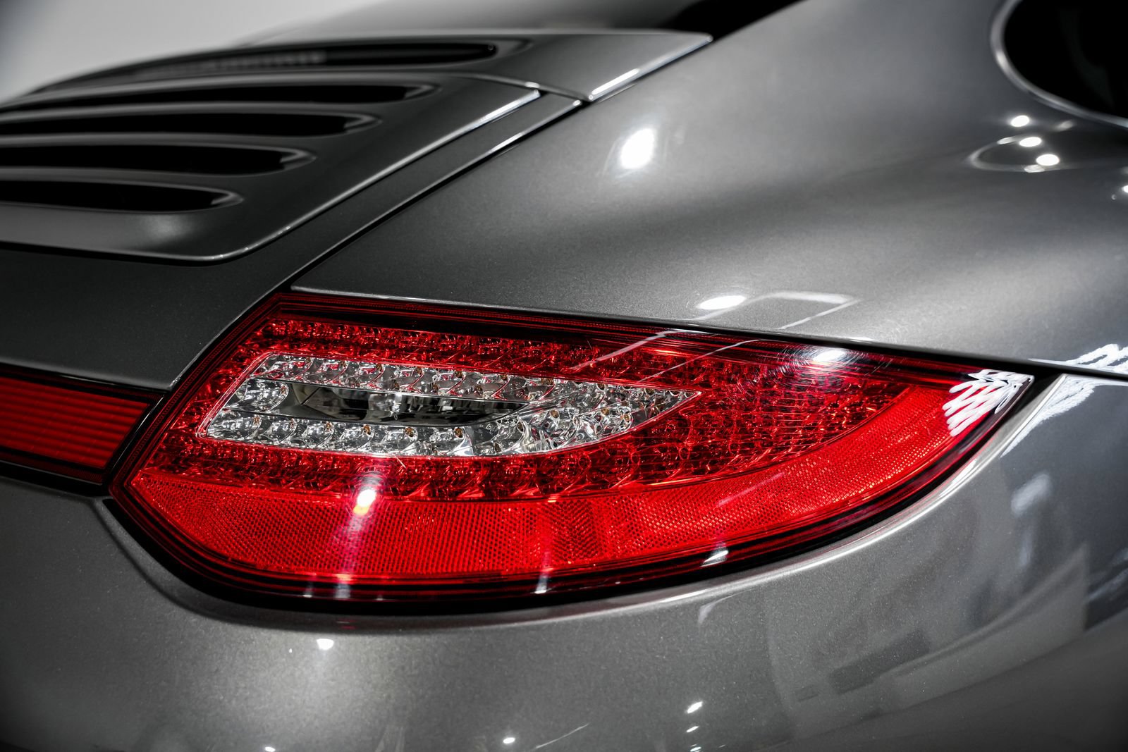 Used 2009 Porsche 911 Carrera 4S AWD/4WD image 37