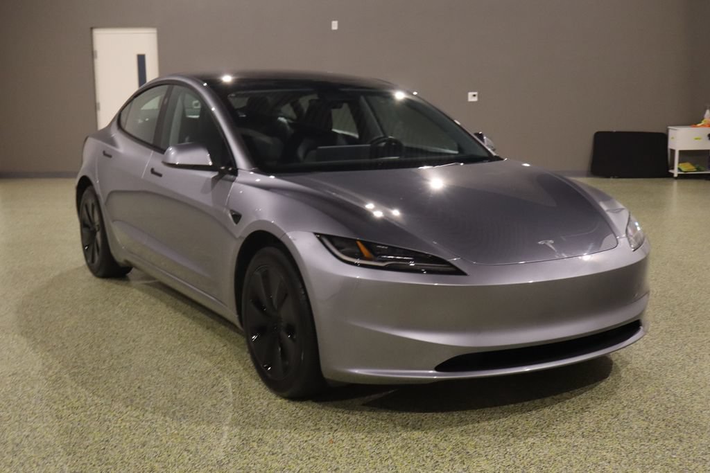 Used 2025 Tesla Model 3 Long Range RWD image 1