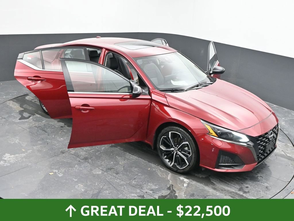 Used 2024 Nissan Altima 2.5 SR w/ SR Premium Package image 66