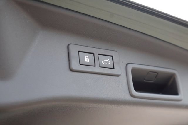 Certified 2026 Subaru Outback Limited AWD/4WD image 5