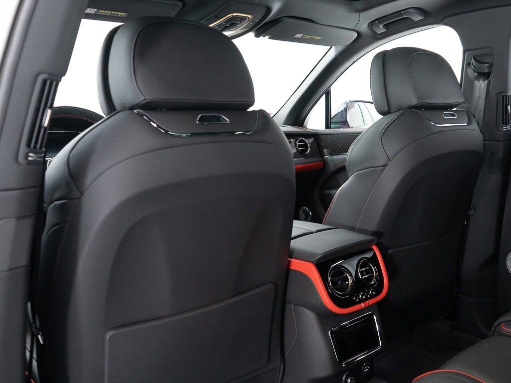 Certified 2025 Bentley Bentayga image 23