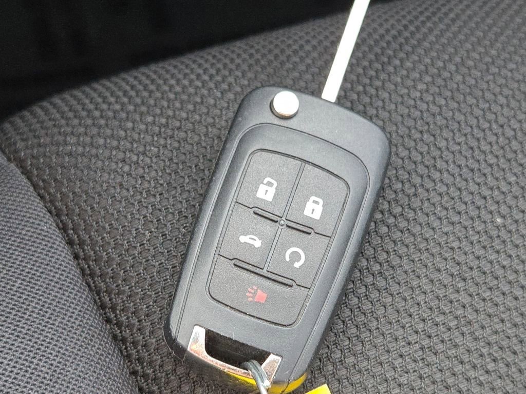 Used 2016 Chevrolet Cruze LT FWD image 32