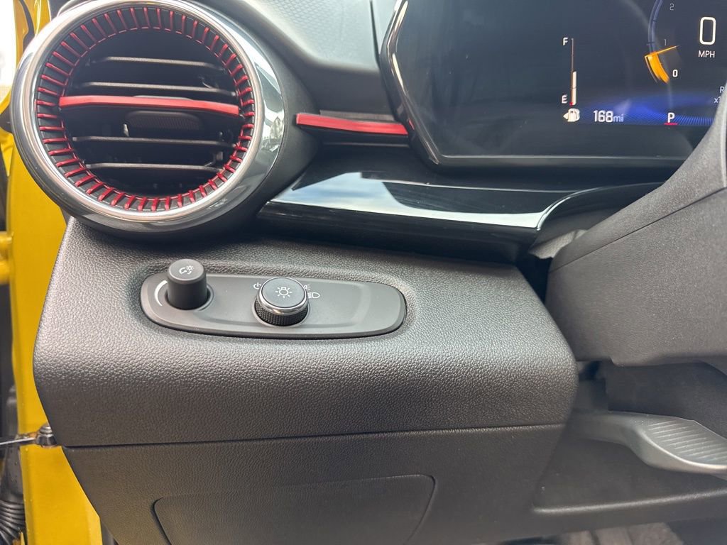 Used 2024 Chevrolet Trax RS w/ Sunroof Package image 20