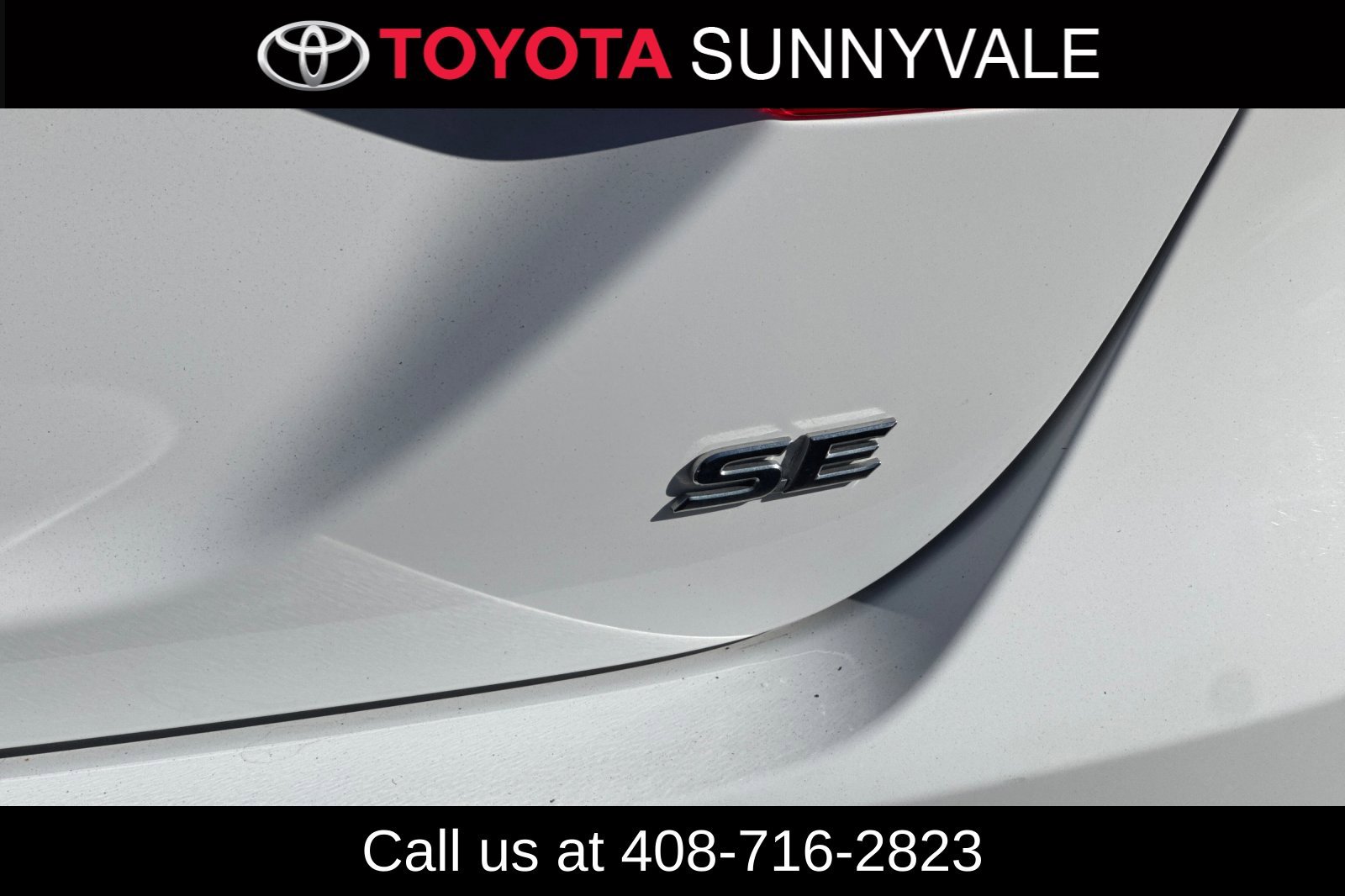Used 2019 Toyota Camry SE w/ Convenience Package FWD image 13