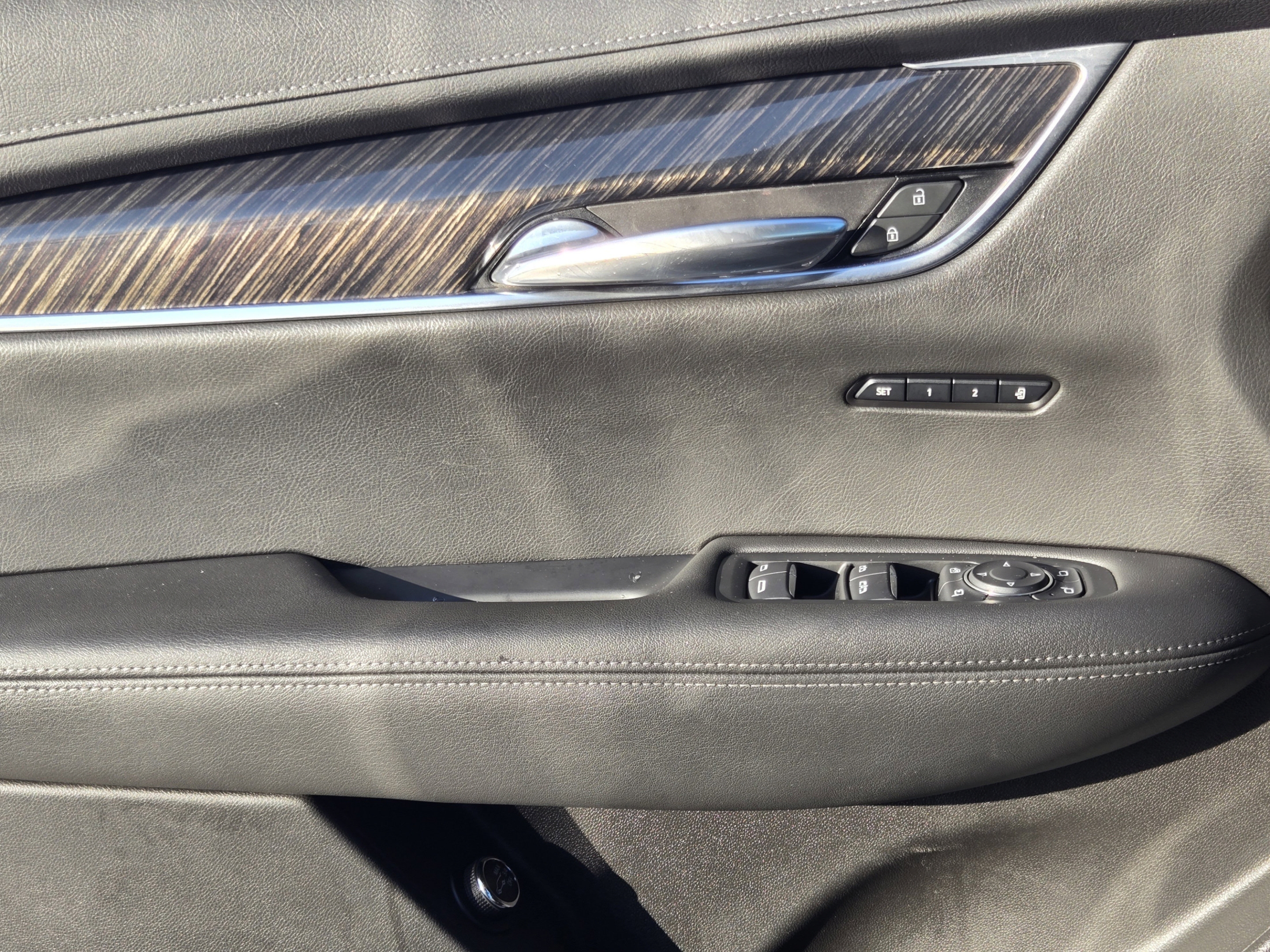 Used 2022 Cadillac XT6 Premium Luxury FWD image 19