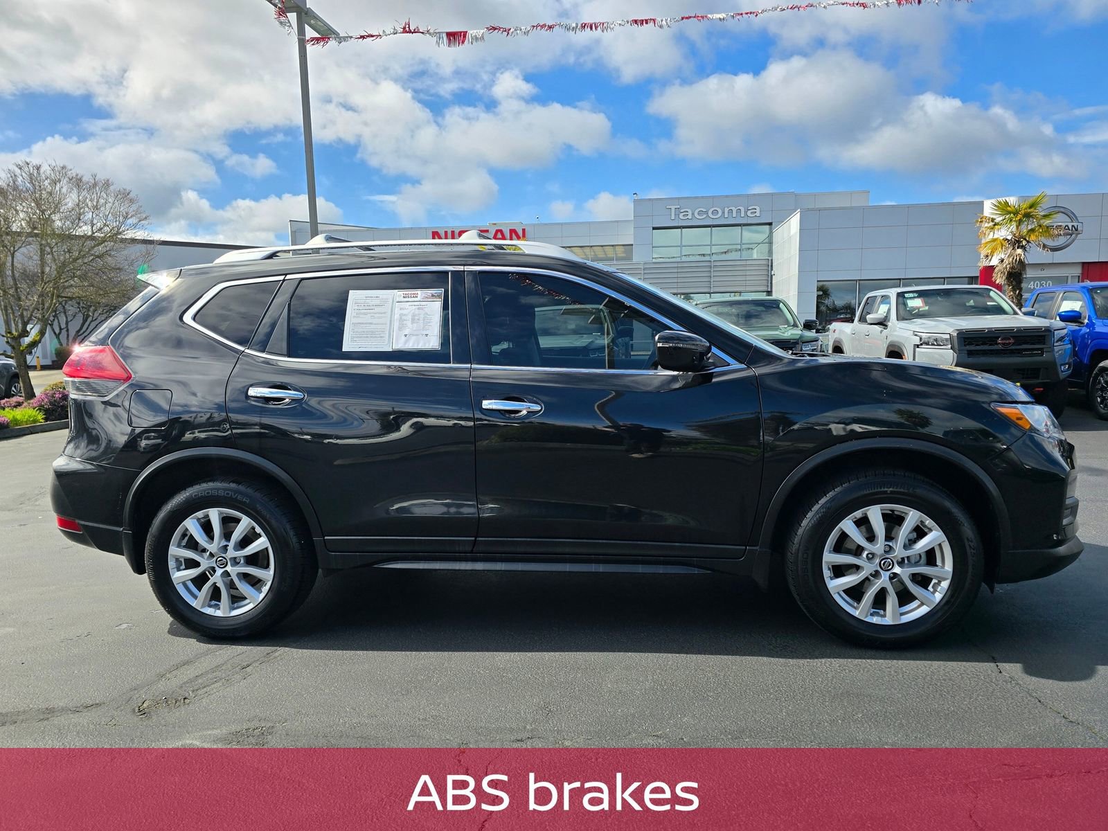 Used 2020 Nissan Rogue S w/ Special Edition Package image 7