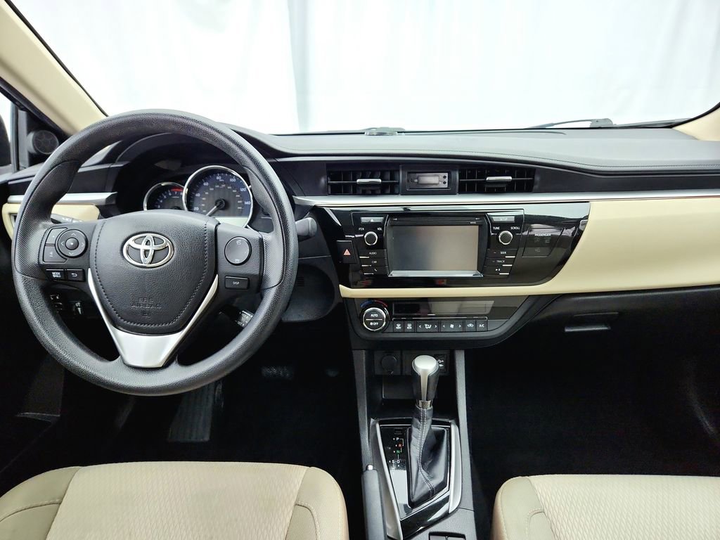 Used 2015 Toyota Corolla LE FWD image 22