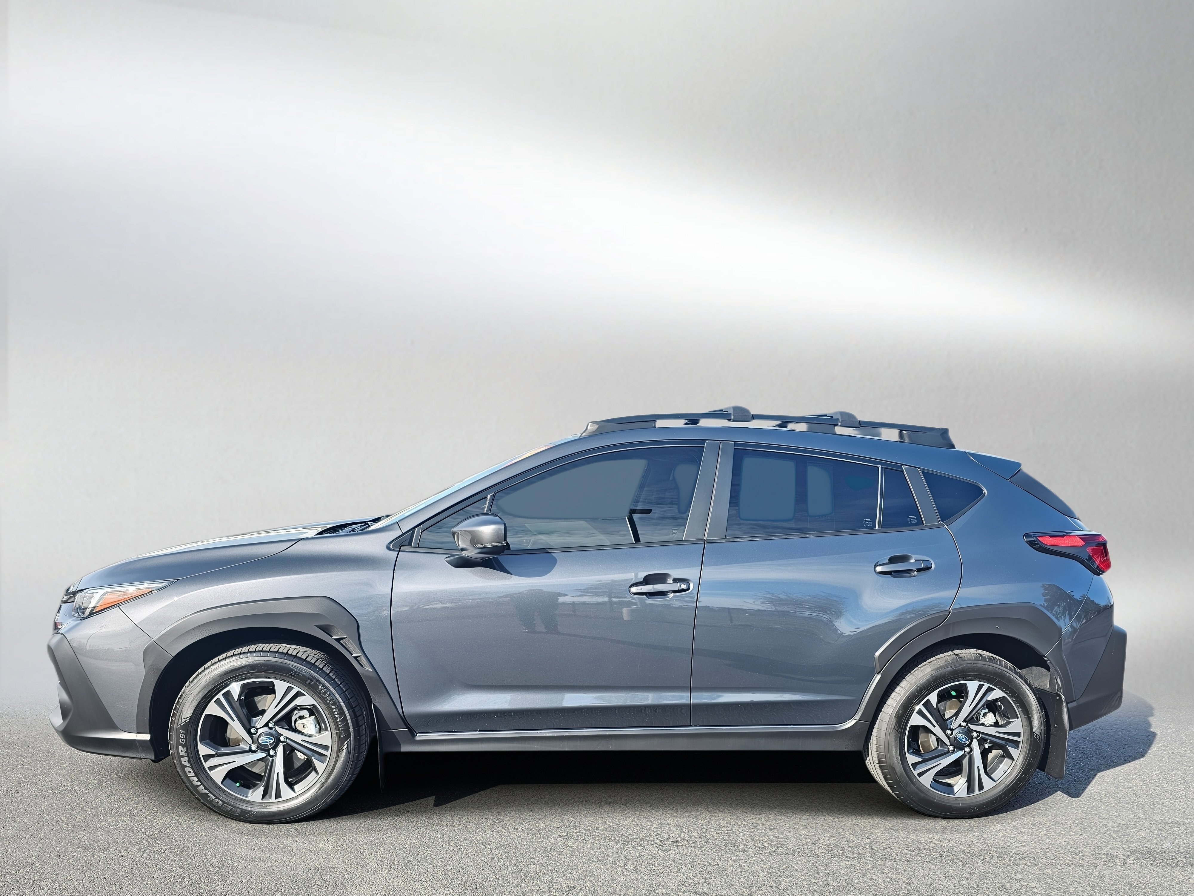 Used 2024 Subaru Crosstrek 2.0i Premium AWD/4WD image 2