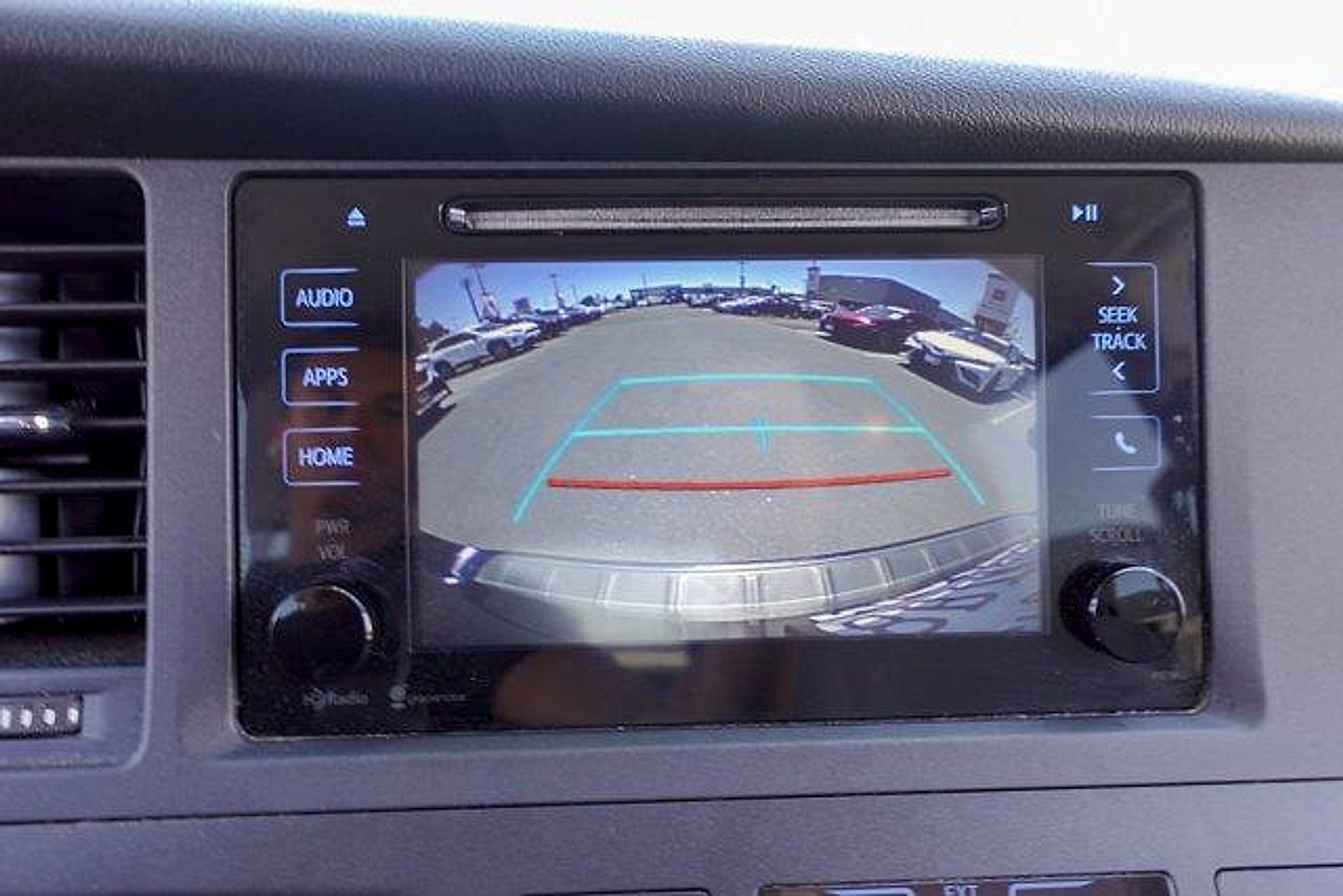 Used 2015 Toyota Sienna LE FWD image 24