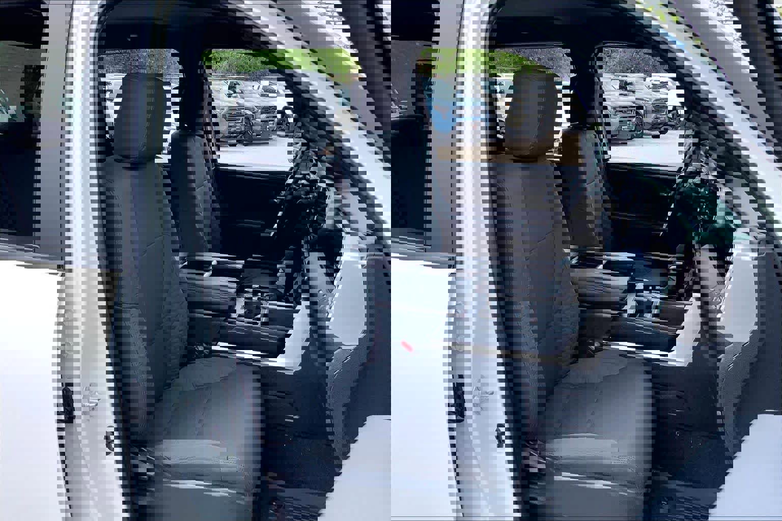 Used 2025 Toyota Tundra SR5 image 9