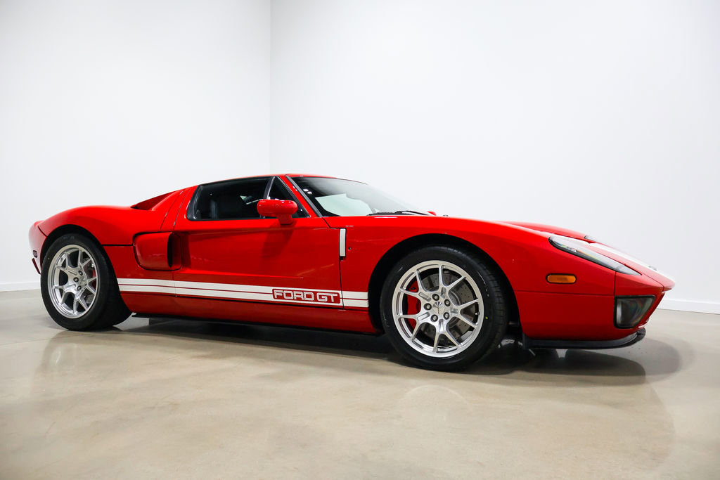 Used 2006 Ford GT RWD image 68