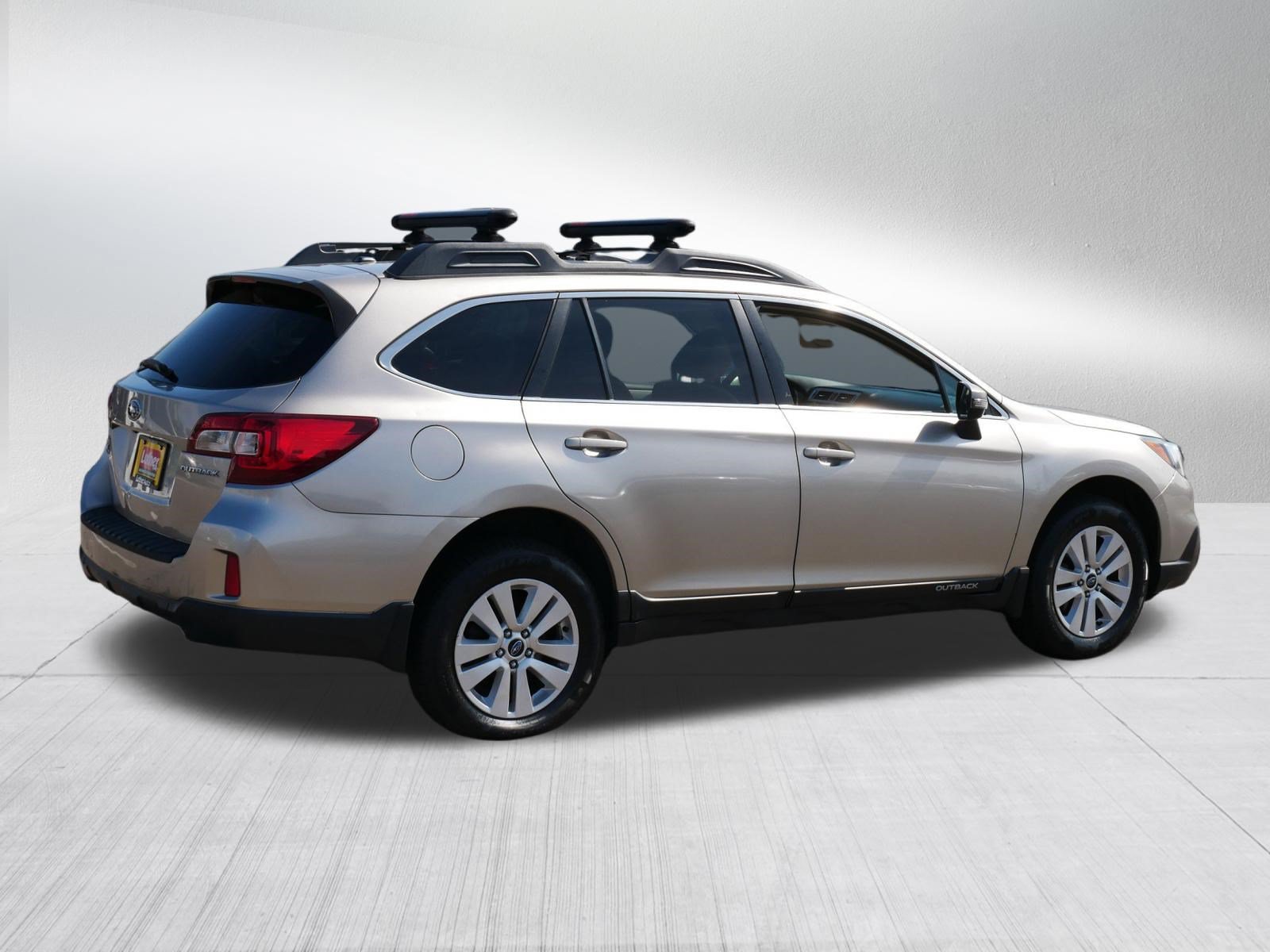 Used 2015 Subaru Outback 2.5i Premium AWD/4WD image 6