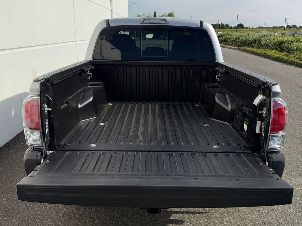 Certified 2020 Toyota Tacoma TRD Off-Road AWD/4WD image 21