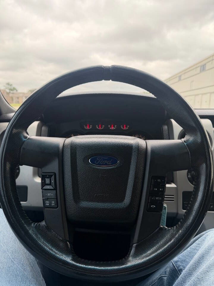 Used 2012 Ford F150 Raptor w/ Raptor Luxury Pkg image 22