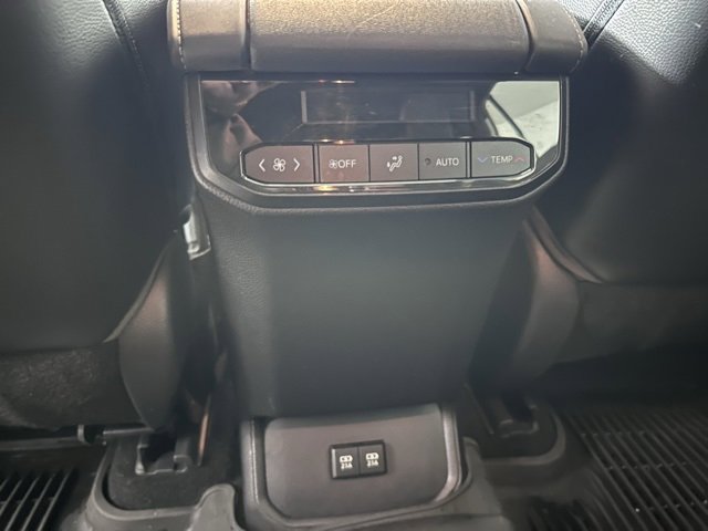 Used 2021 Toyota Highlander XSE image 21