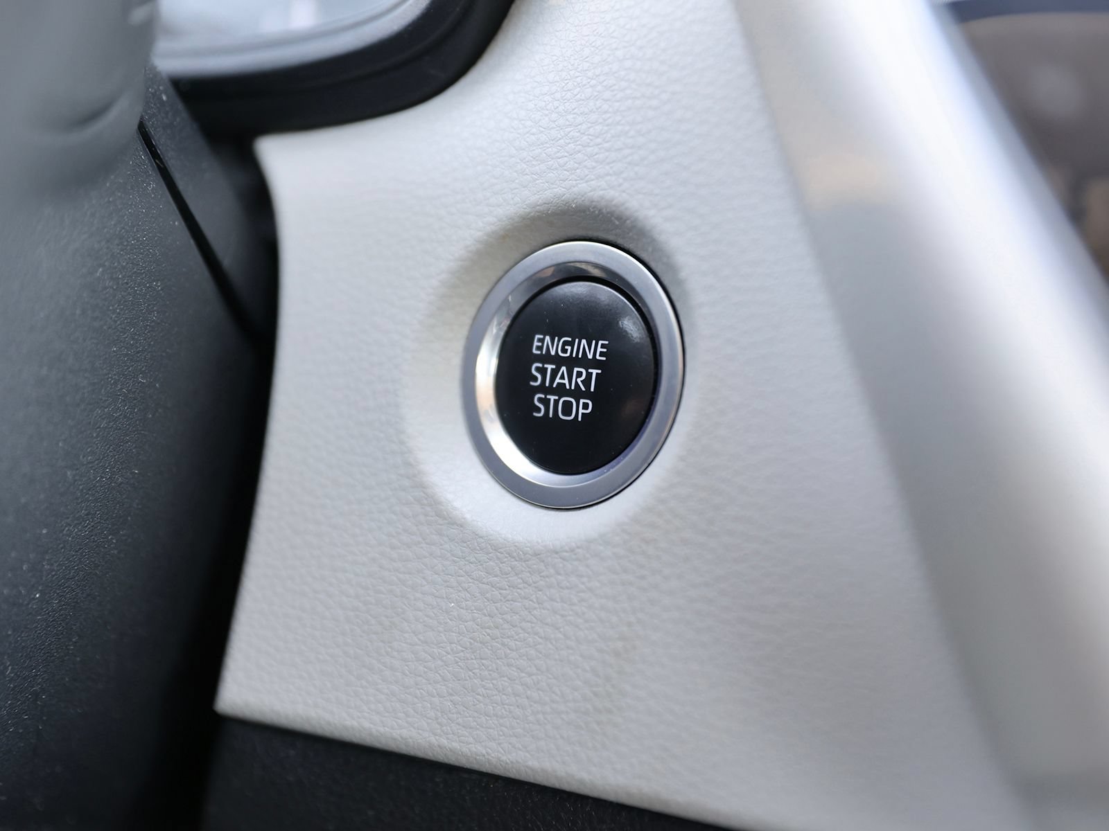Used 2023 Toyota Corolla LE w/ LE Convenience Package FWD image 32