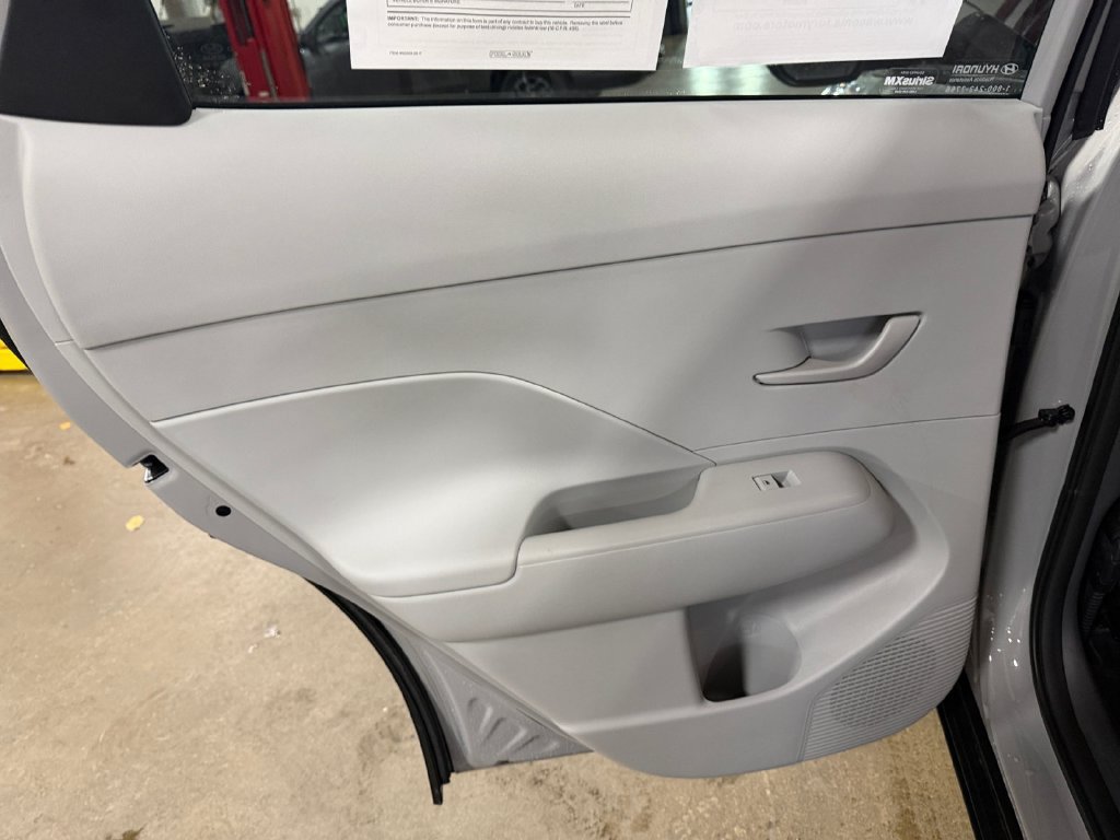 Used 2025 Hyundai Kona SEL AWD/4WD image 27