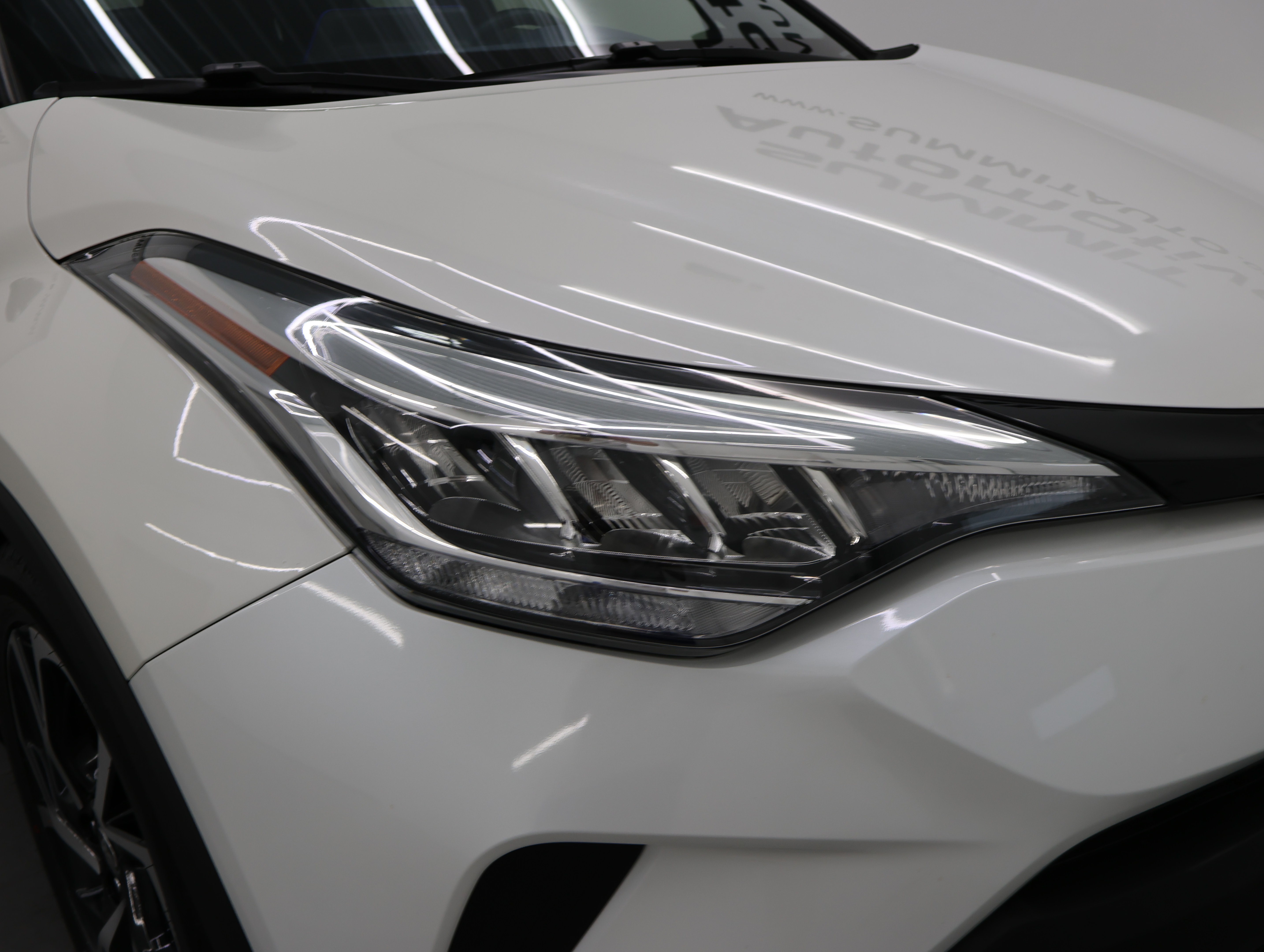 Used 2020 Toyota C-HR XLE FWD image 22