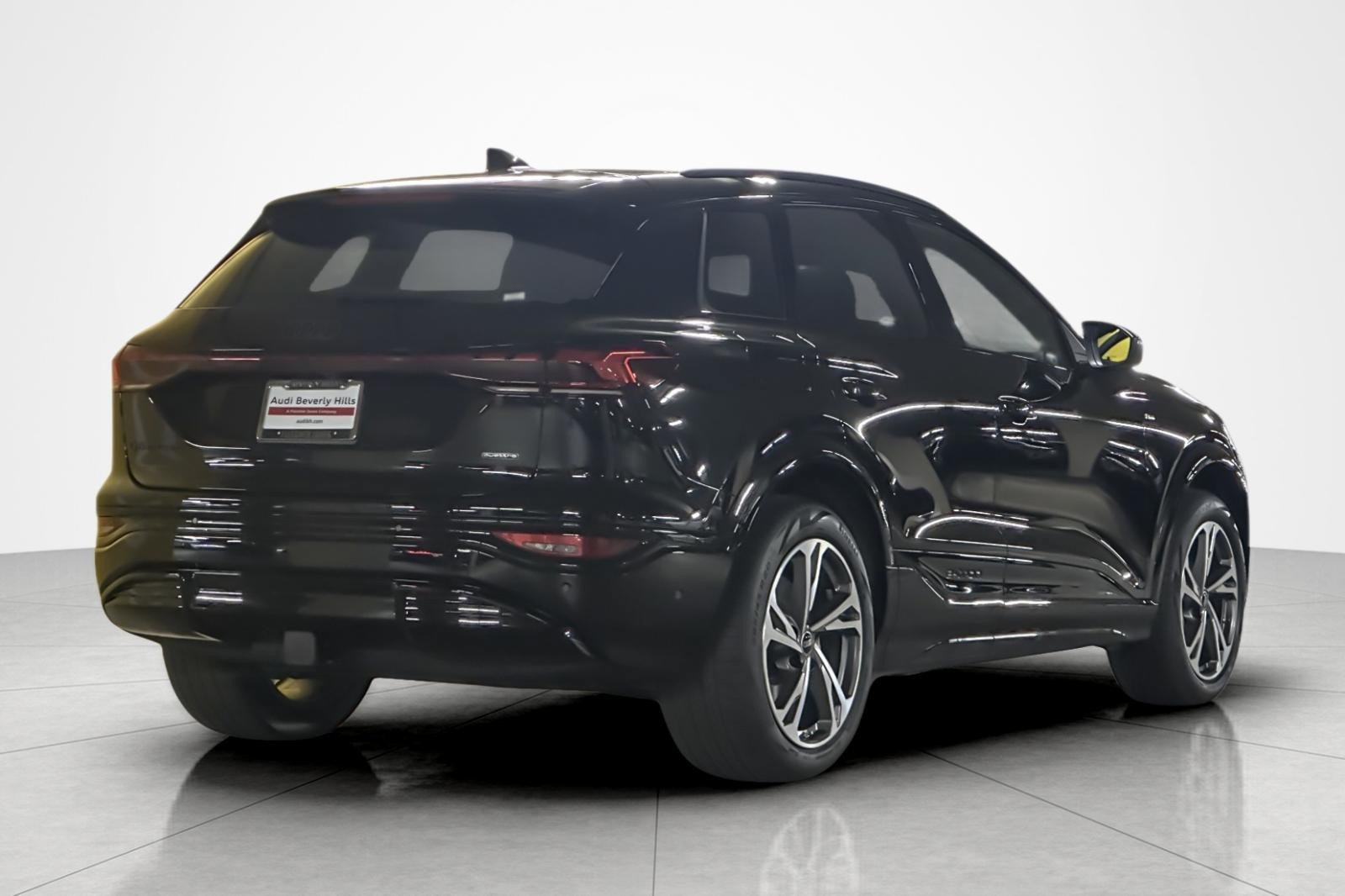 New 2027 Audi Q6 e-tron Premium Plus AWD/4WD image 6