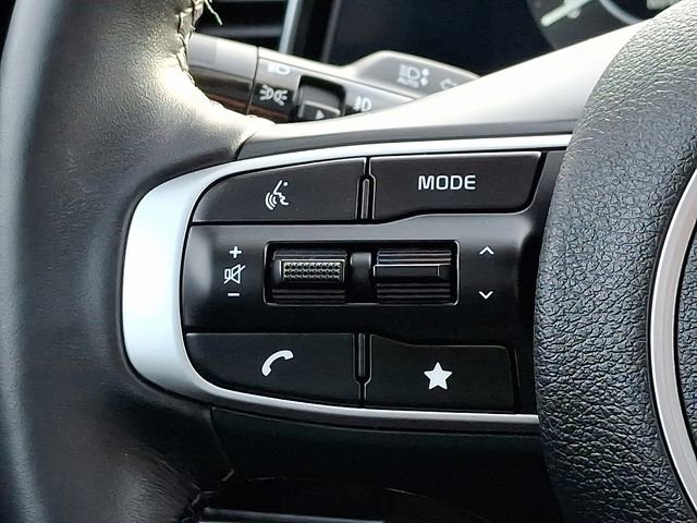 Used 2025 Kia Sportage SX image 24