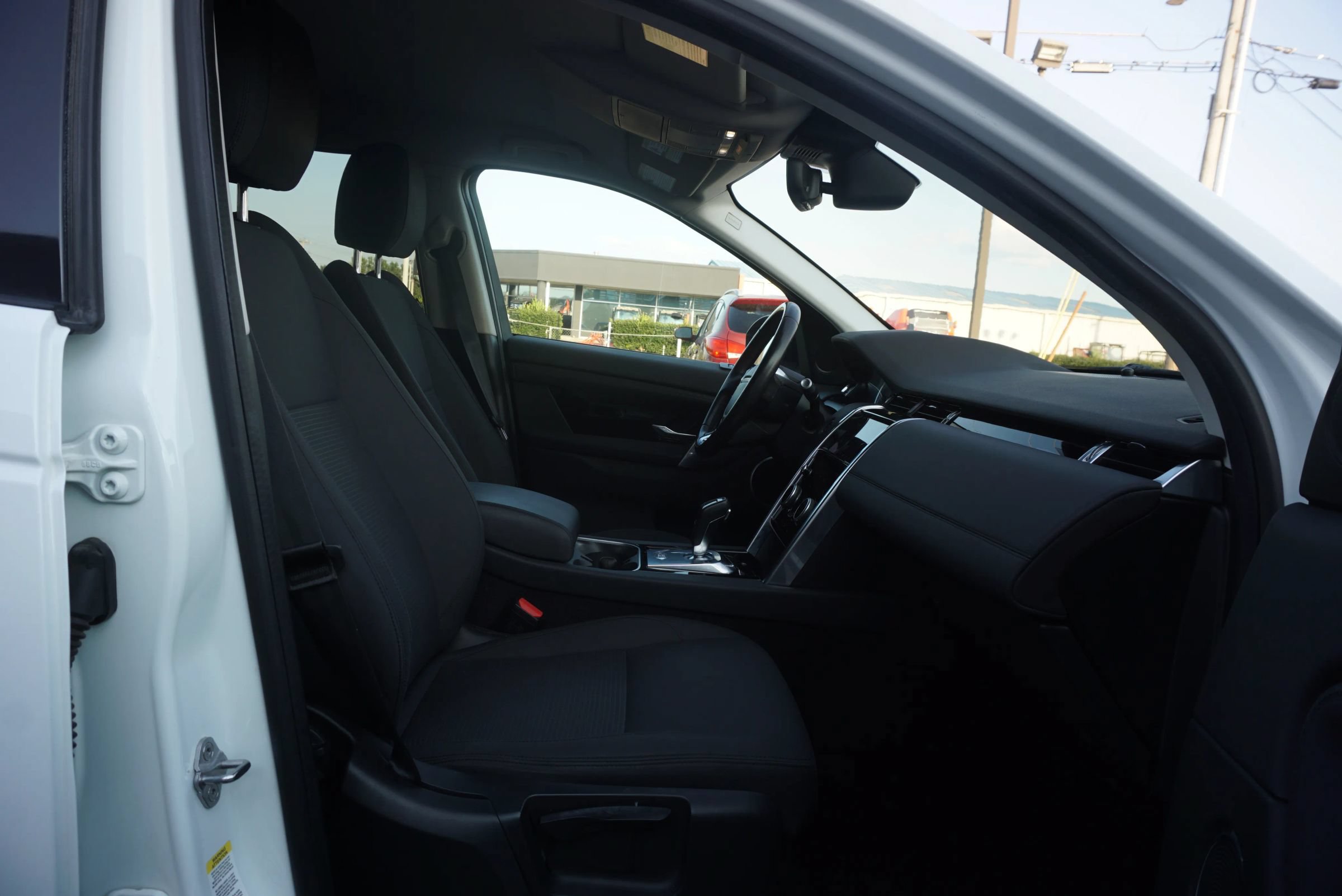 Used 2020 Land Rover Discovery Sport AWD/4WD image 24