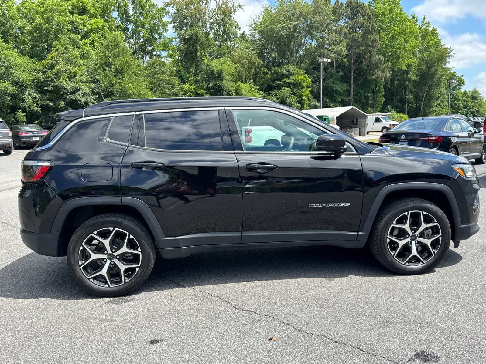 Certified 2025 Jeep Compass Limited AWD/4WD image 4