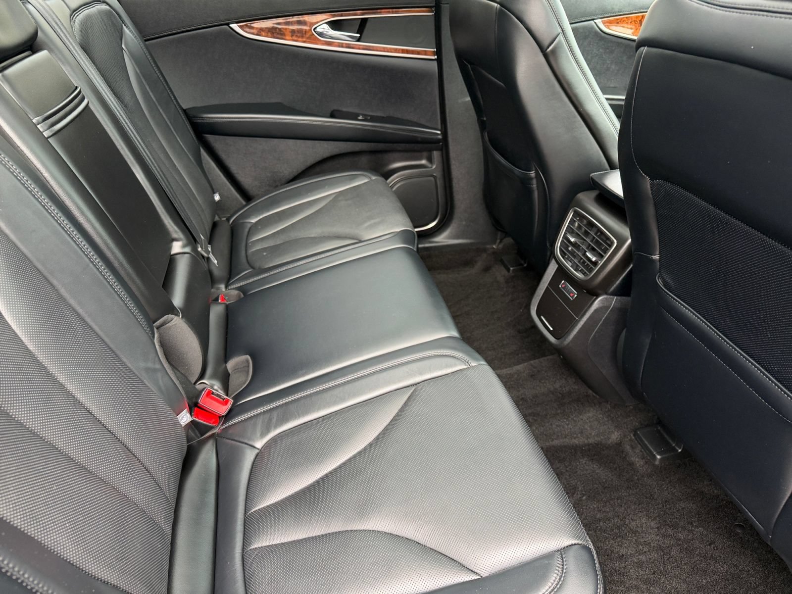 Used 2018 Lincoln MKX Reserve AWD/4WD image 12