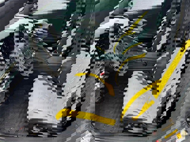 Used 2022 Chevrolet Corvette Stingray Premium Conv w/ Z51 Performance Package image 9