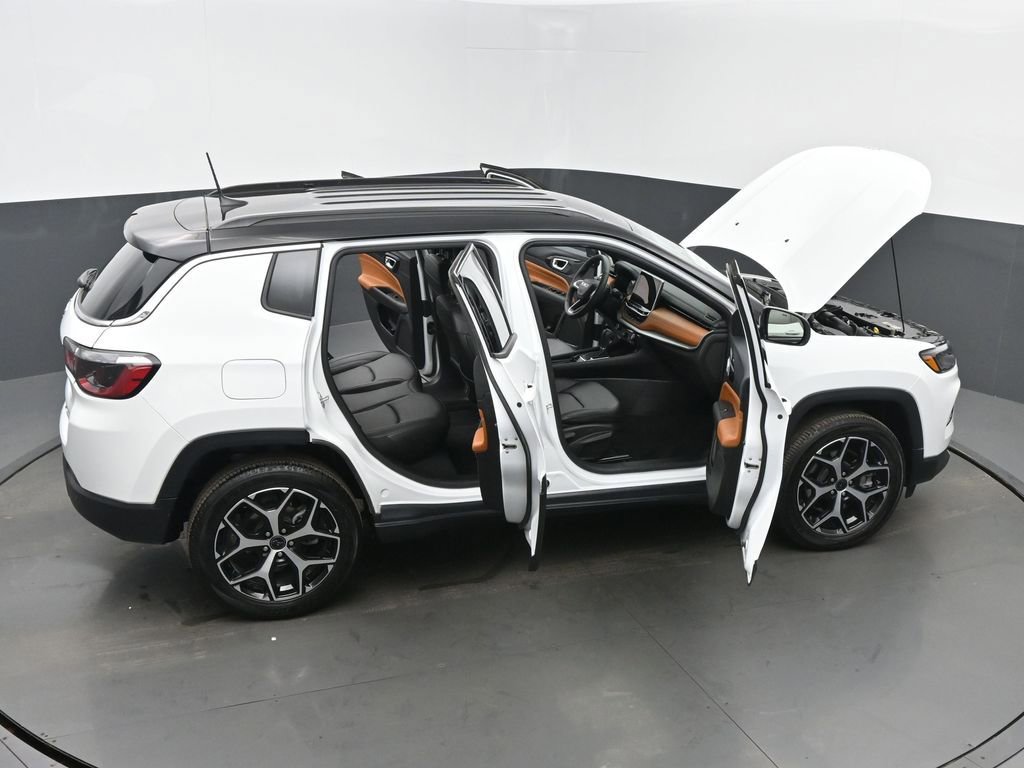 Used 2025 Jeep Compass Limited image 65