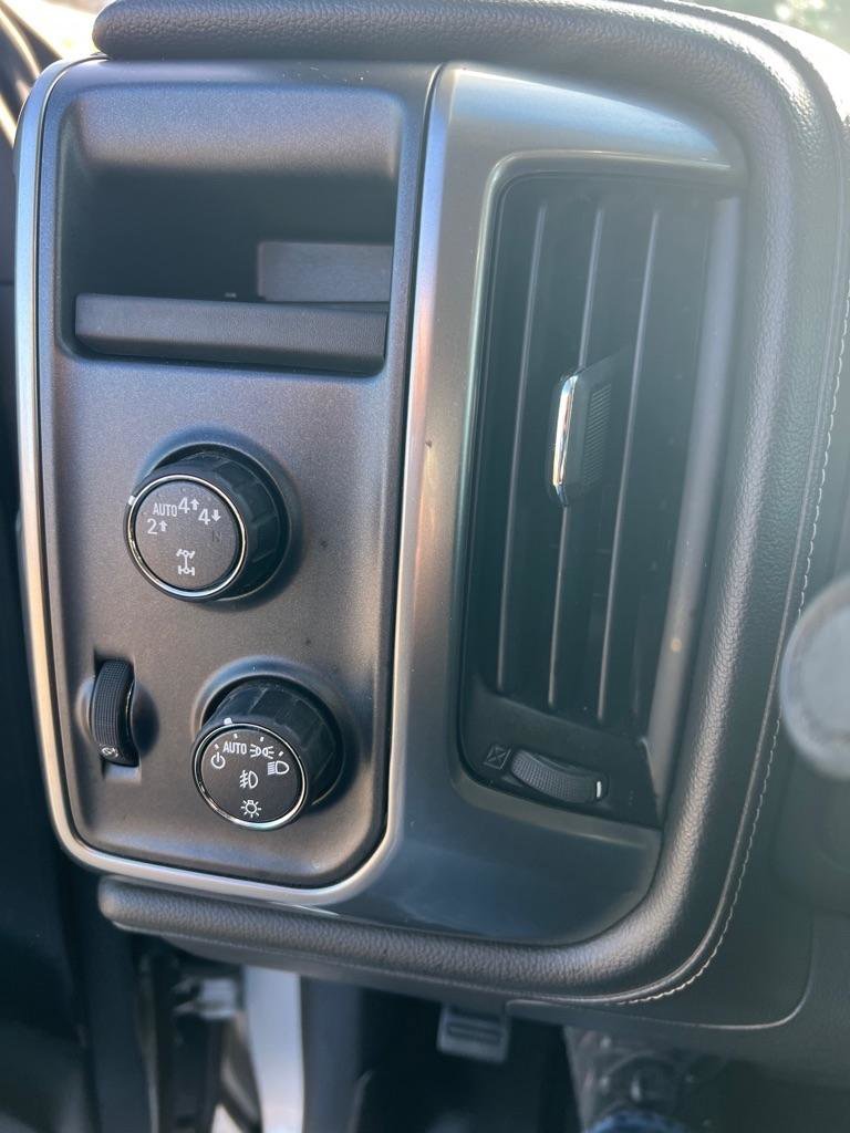 Used 2017 Chevrolet Silverado 1500 LTZ image 28