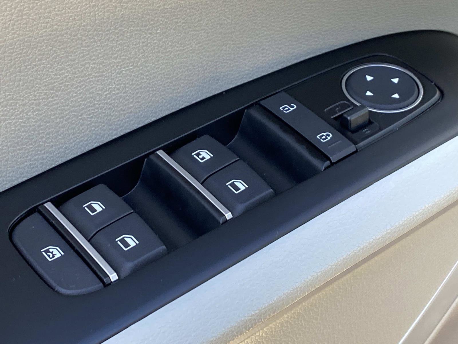 Used 2025 Kia Soul LX image 30