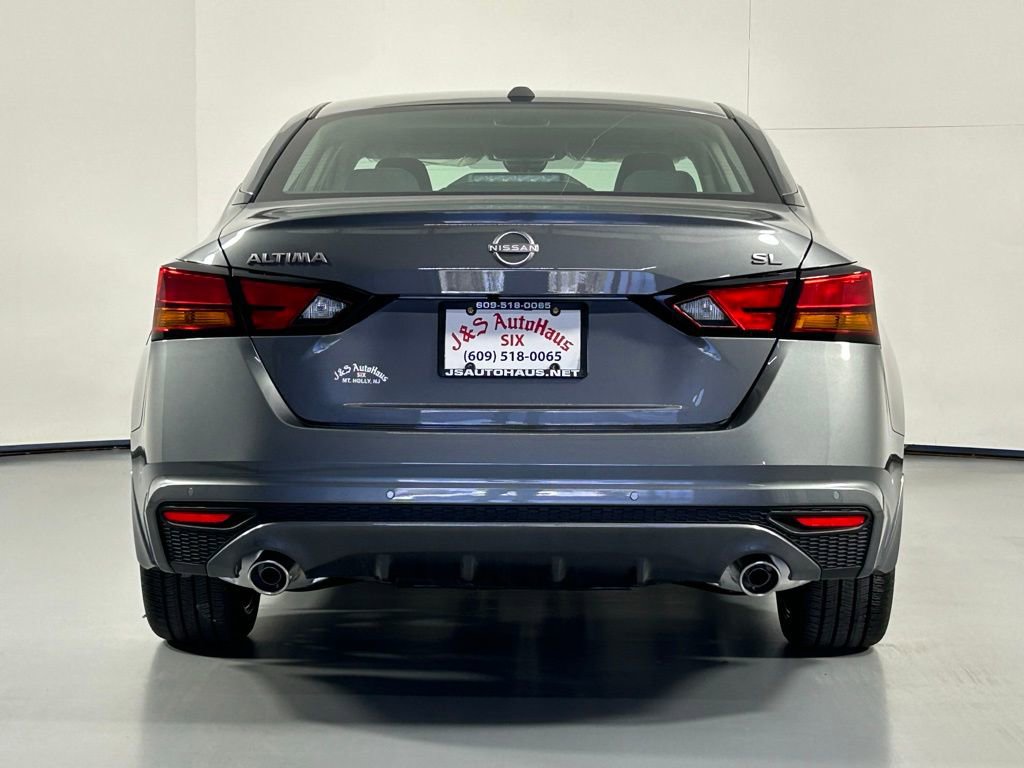 Used 2025 Nissan Altima 2.5 SL FWD image 6