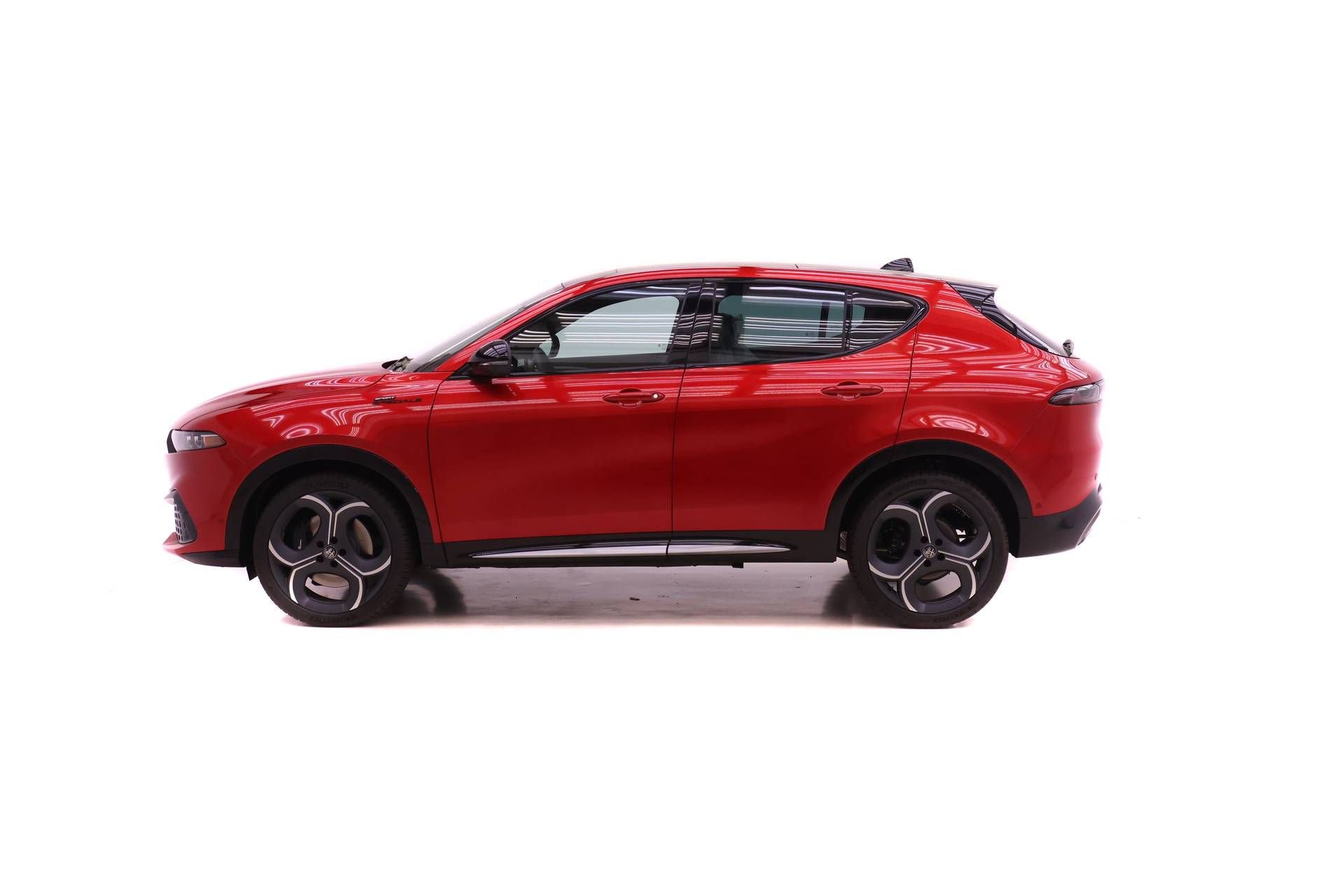 New 2026 Alfa Romeo Tonale AWD/4WD image 3