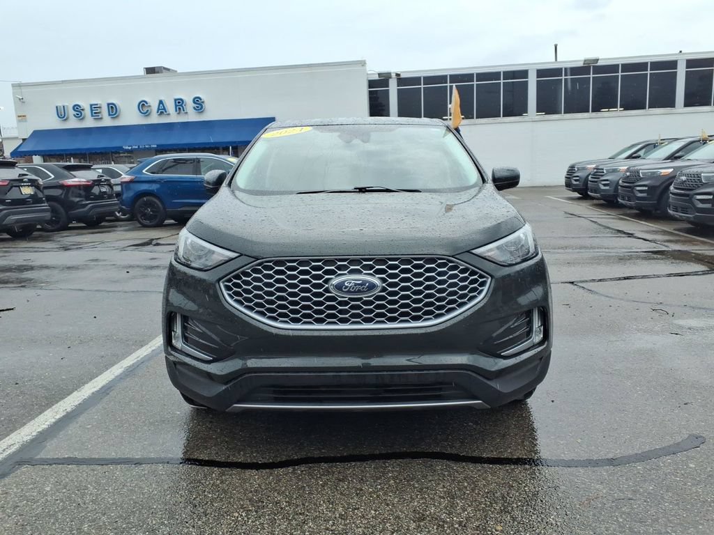 Used 2024 Ford Edge SEL w/ Convenience Package AWD/4WD image 3