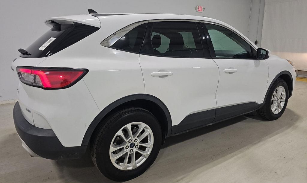 Used 2020 Ford Escape SE AWD/4WD image 3