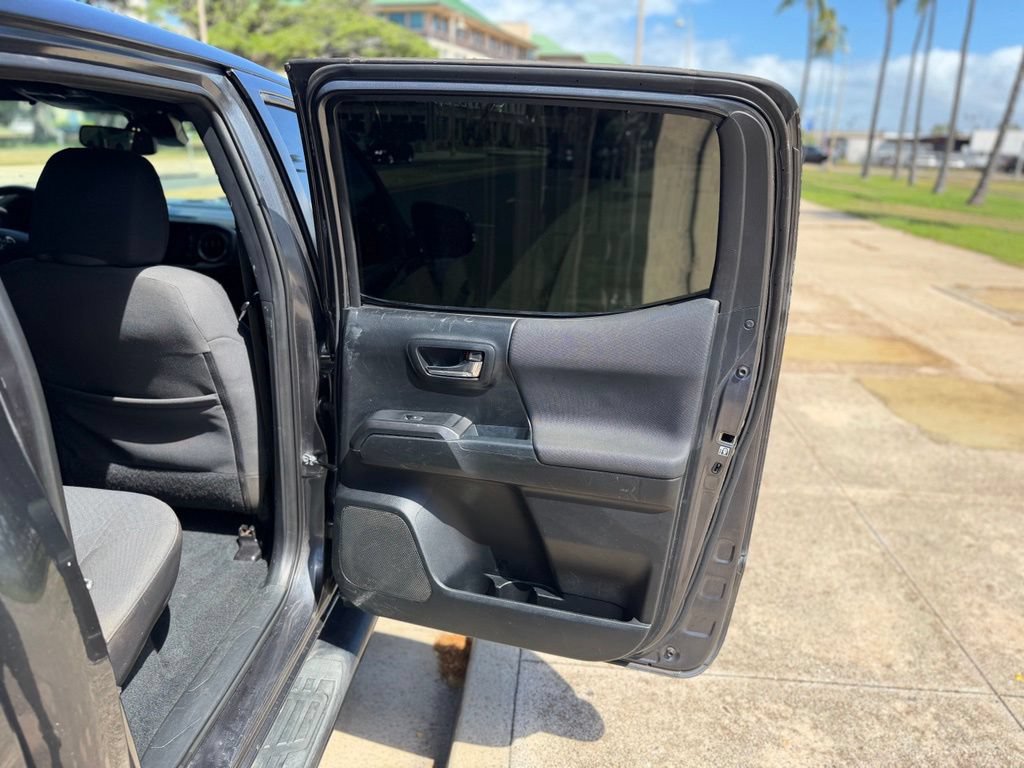 Used 2018 Toyota Tacoma TRD Sport RWD image 15
