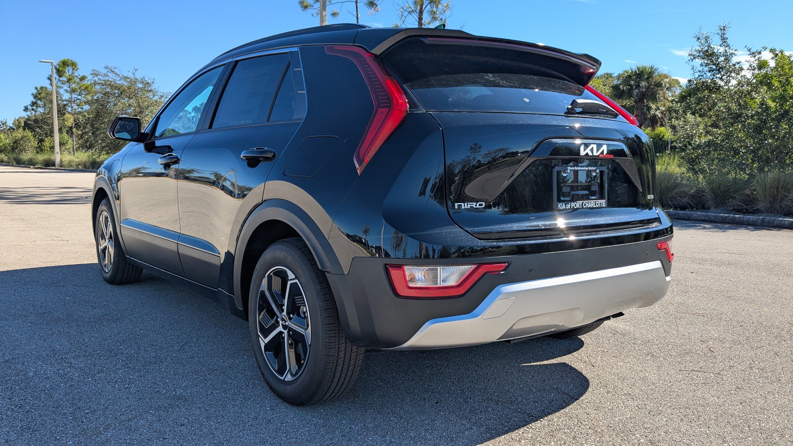 New 2025 Kia Niro EX w/ EX Cold Weather Package image 7