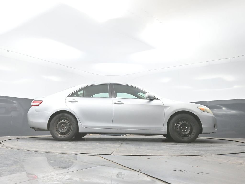 Used 2011 Toyota Camry LE image 46