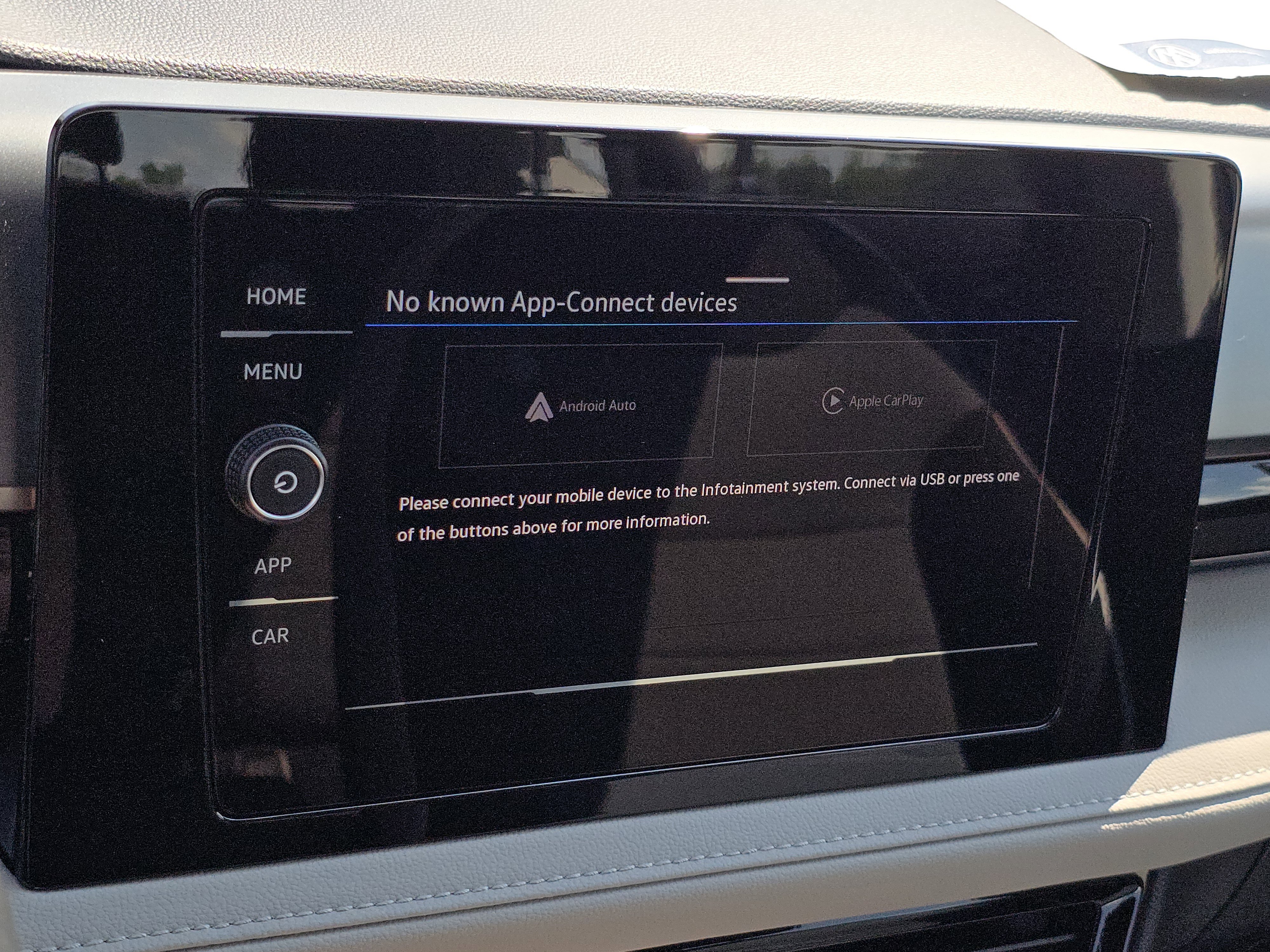 New 2025 Volkswagen Taos S image 9